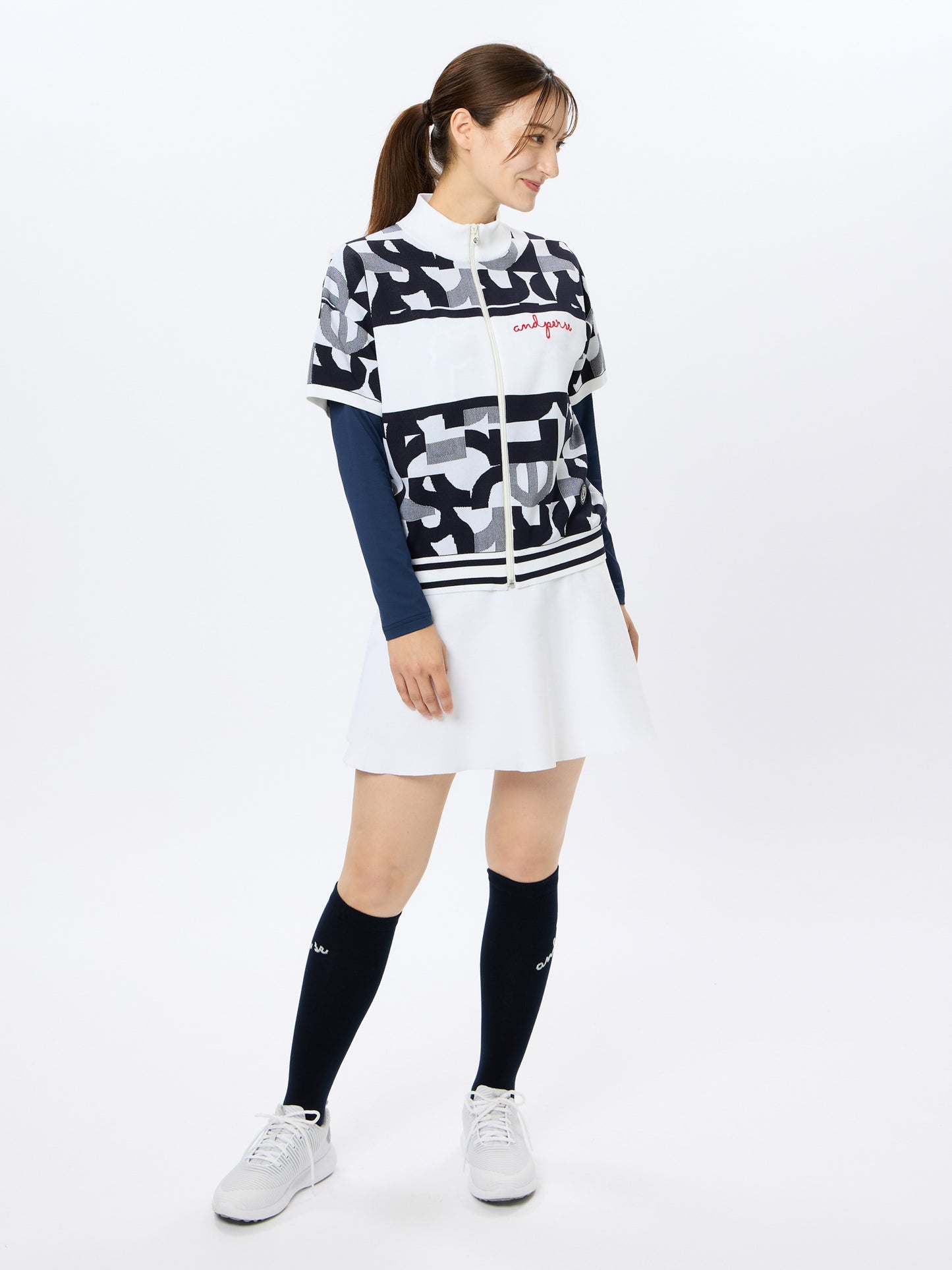 Active knit short sleeve full zip blouson
